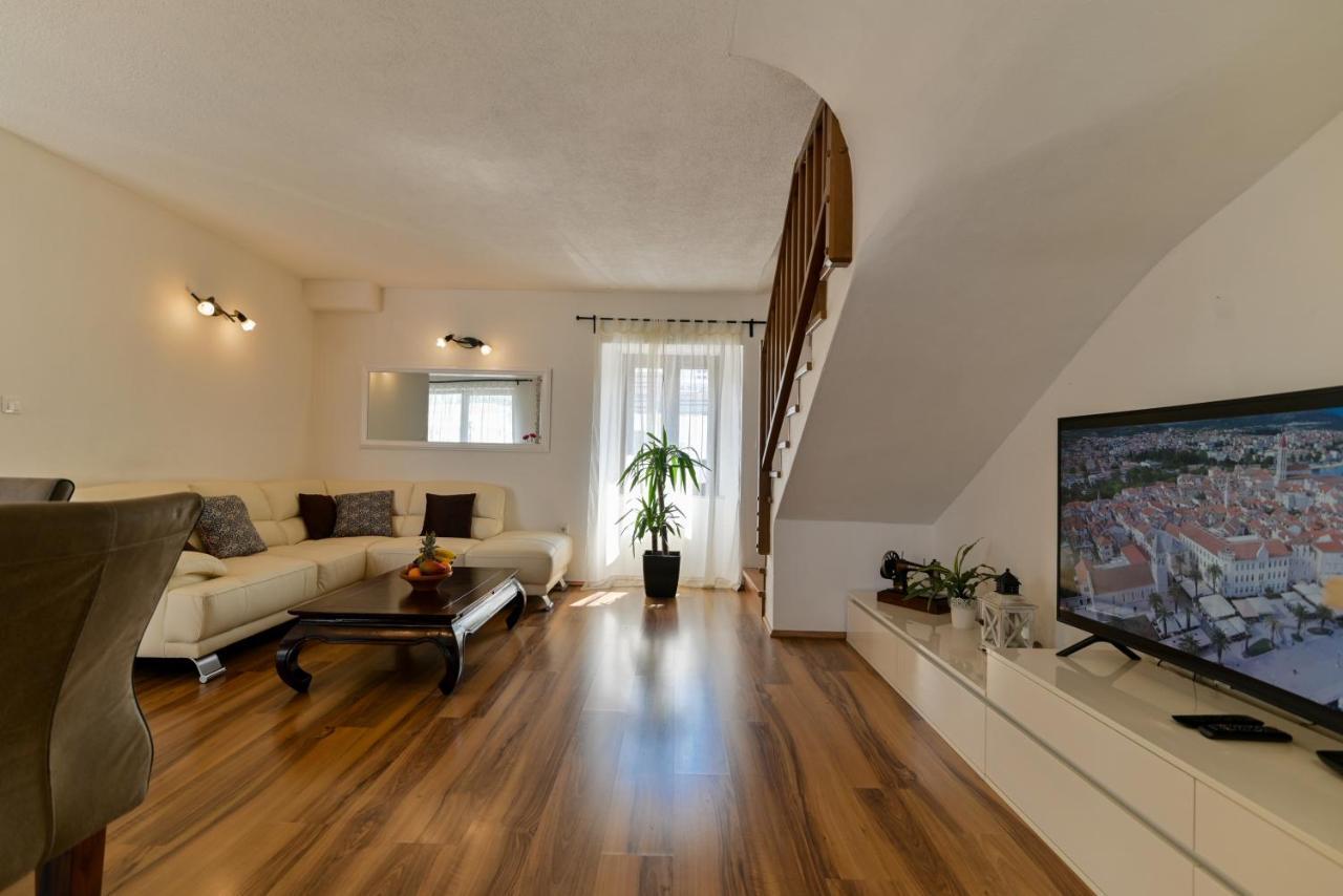 Apartman Ciciliani トロギール エクステリア 写真
