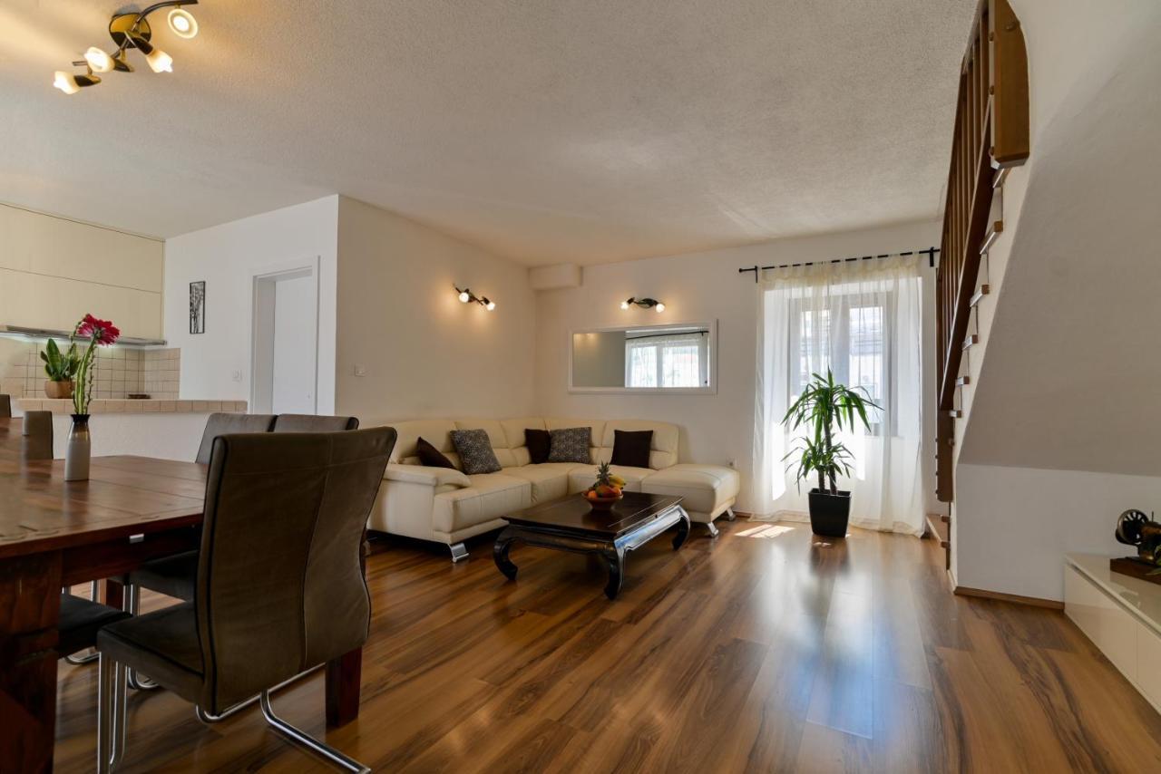 Apartman Ciciliani トロギール エクステリア 写真