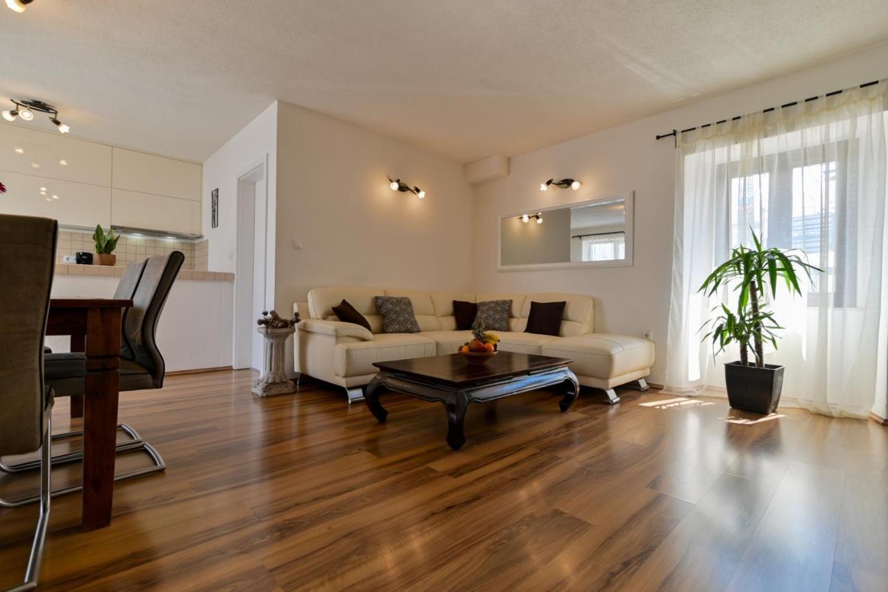 Apartman Ciciliani トロギール エクステリア 写真