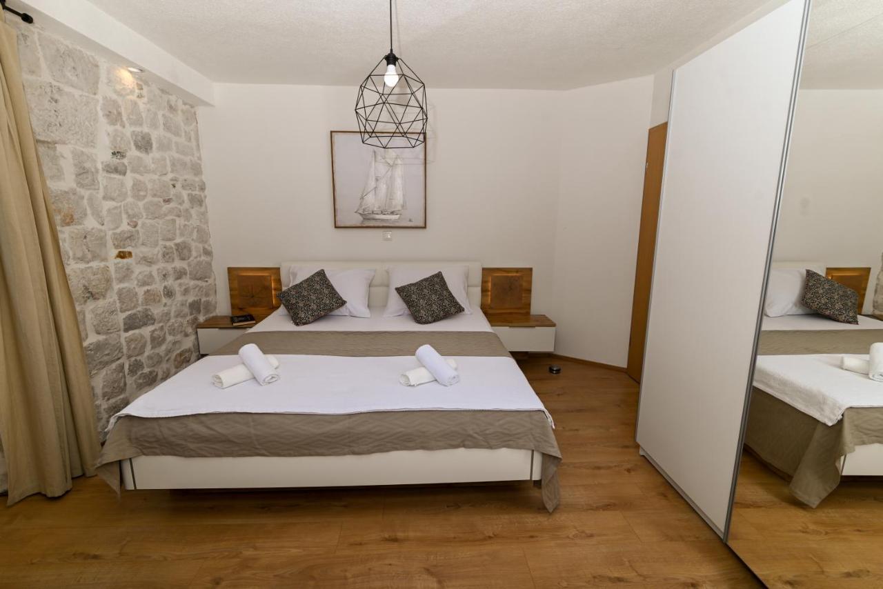 Apartman Ciciliani トロギール エクステリア 写真