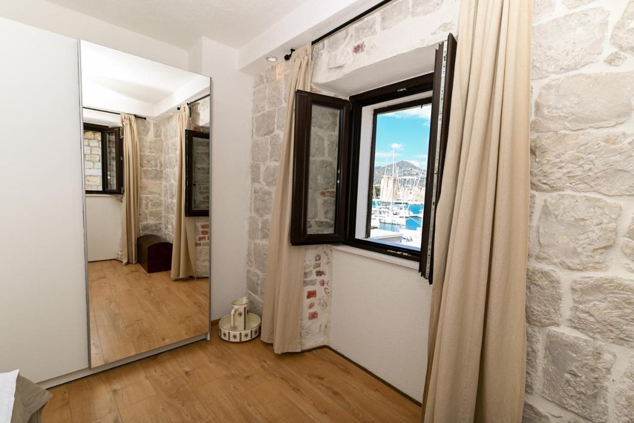 Apartman Ciciliani トロギール エクステリア 写真