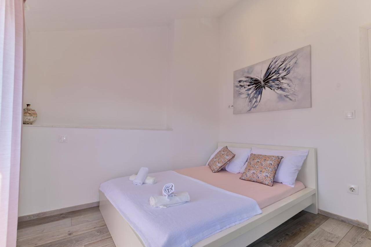 Apartman Ciciliani トロギール エクステリア 写真